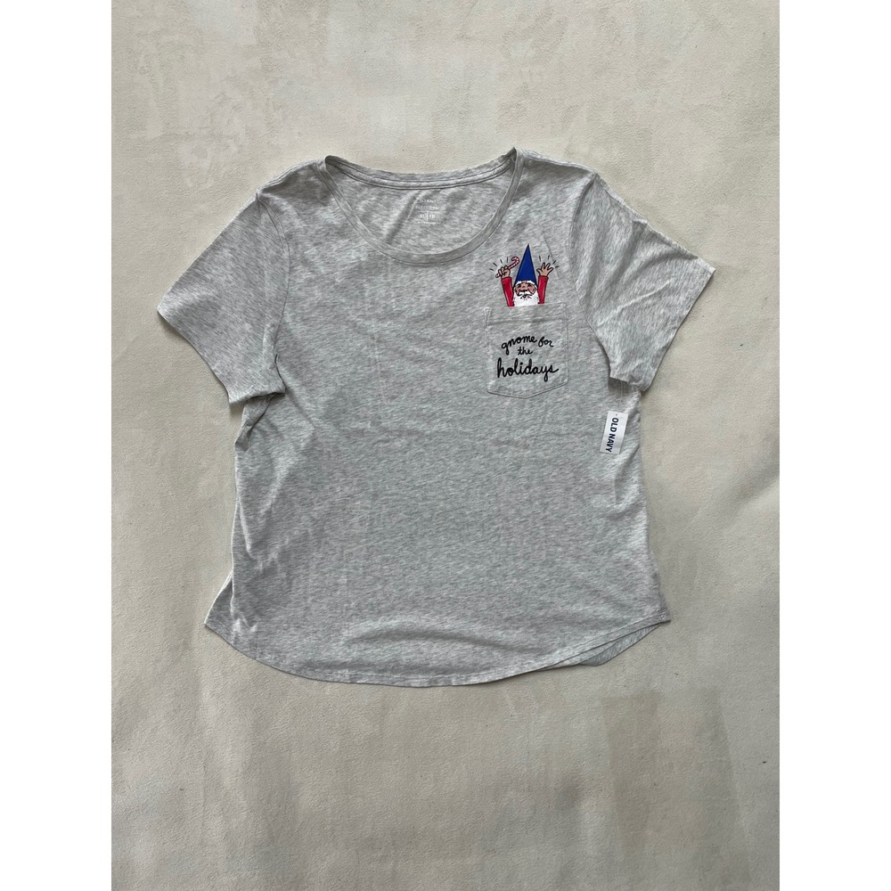 Old Navy EveryWear Women XL Gray Gnome for the Holidays Pocket T-Shirt
